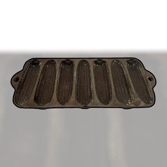 Wagner Ware Vintage 7 Corn Cob Stick Cornbread Cast Iron Pan Made in the USA - Picture 4 of 16